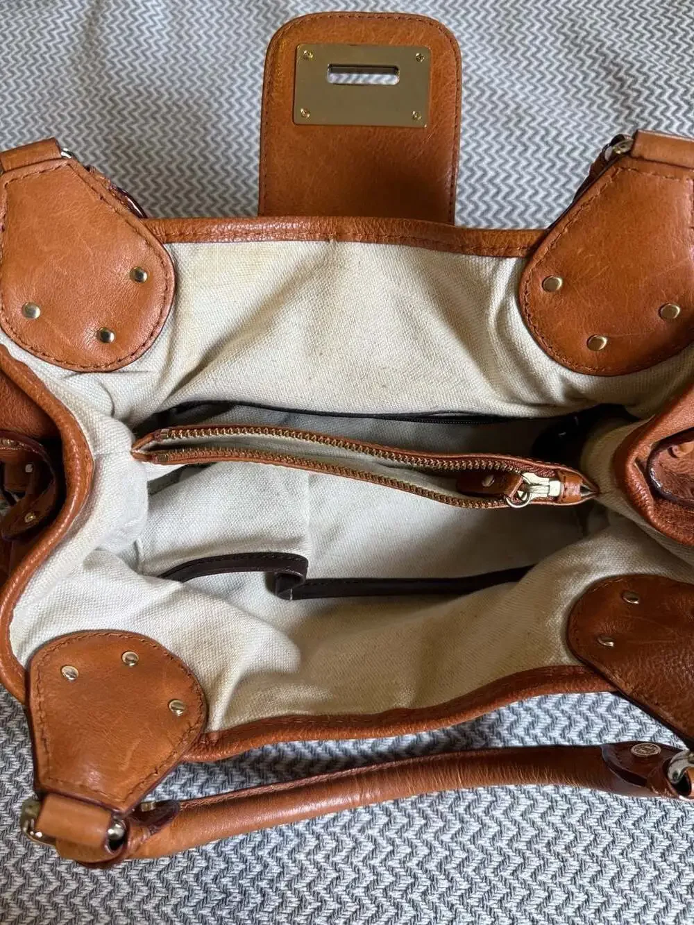 Antonio Melani Cognac Tan Leather Hobo Satchel Bag Gold Hardware Turn Lock